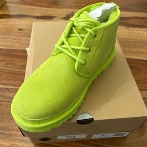 UGG Neumel Boots Key Lime size 8